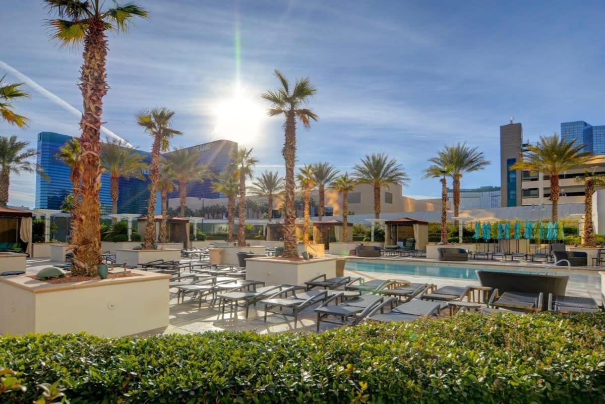 Mgm Signature-24-709 Strip View Jacuzzi Studio لاس فيغاس المظهر الخارجي الصورة